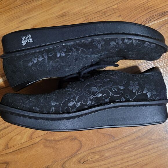 Alegria Brenna Bree Stroll Black Floral Embossed Rocker Suede Shoes 42 11.5 12 - Picture 3 of 8